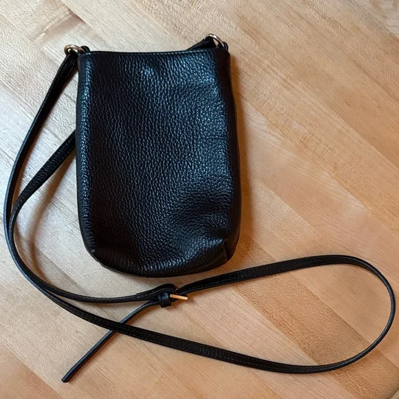 Quince Black Italian Leather Crossbody Bag - Picture 2 of 4